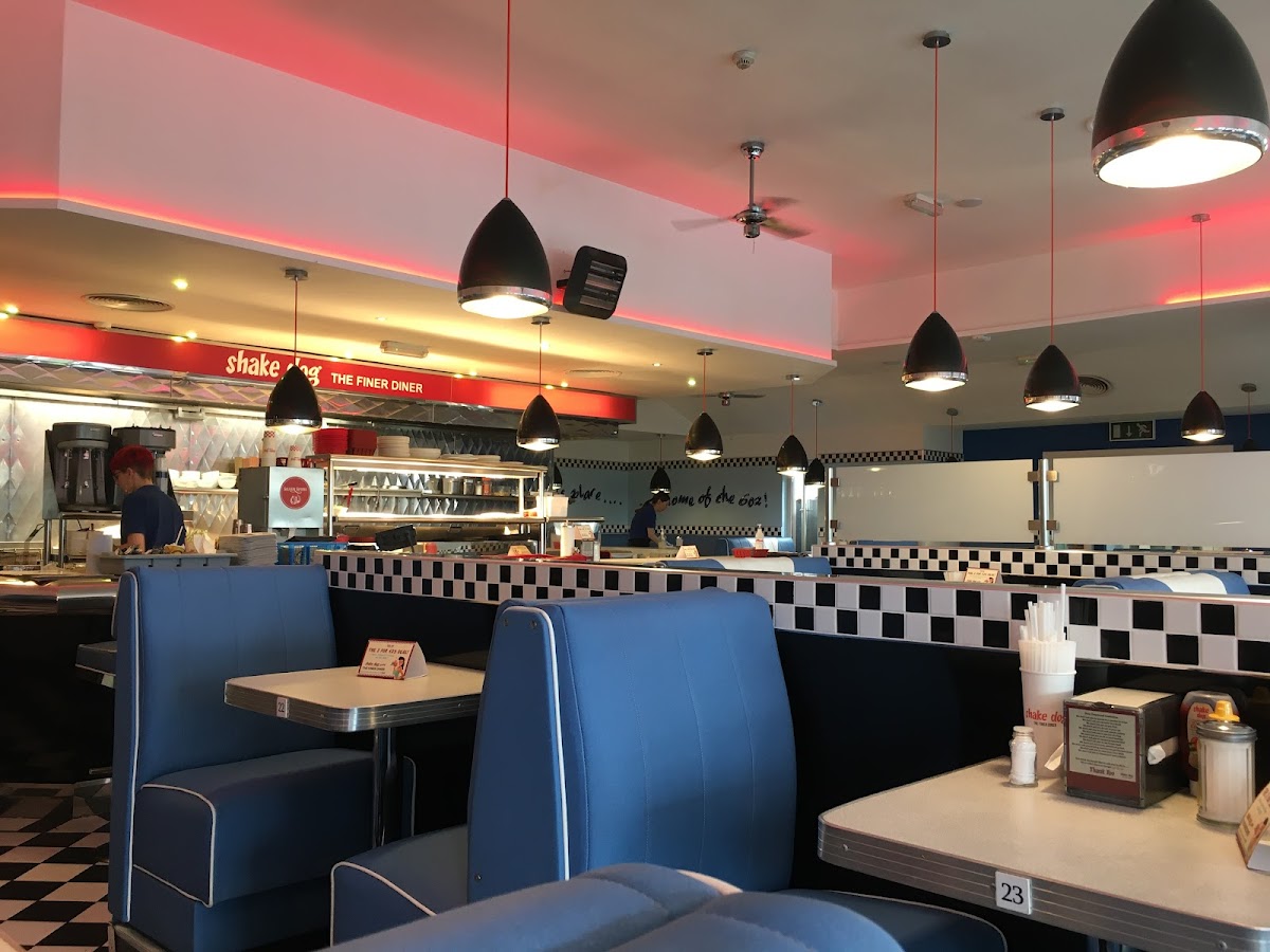 Shake Dog - American Diner